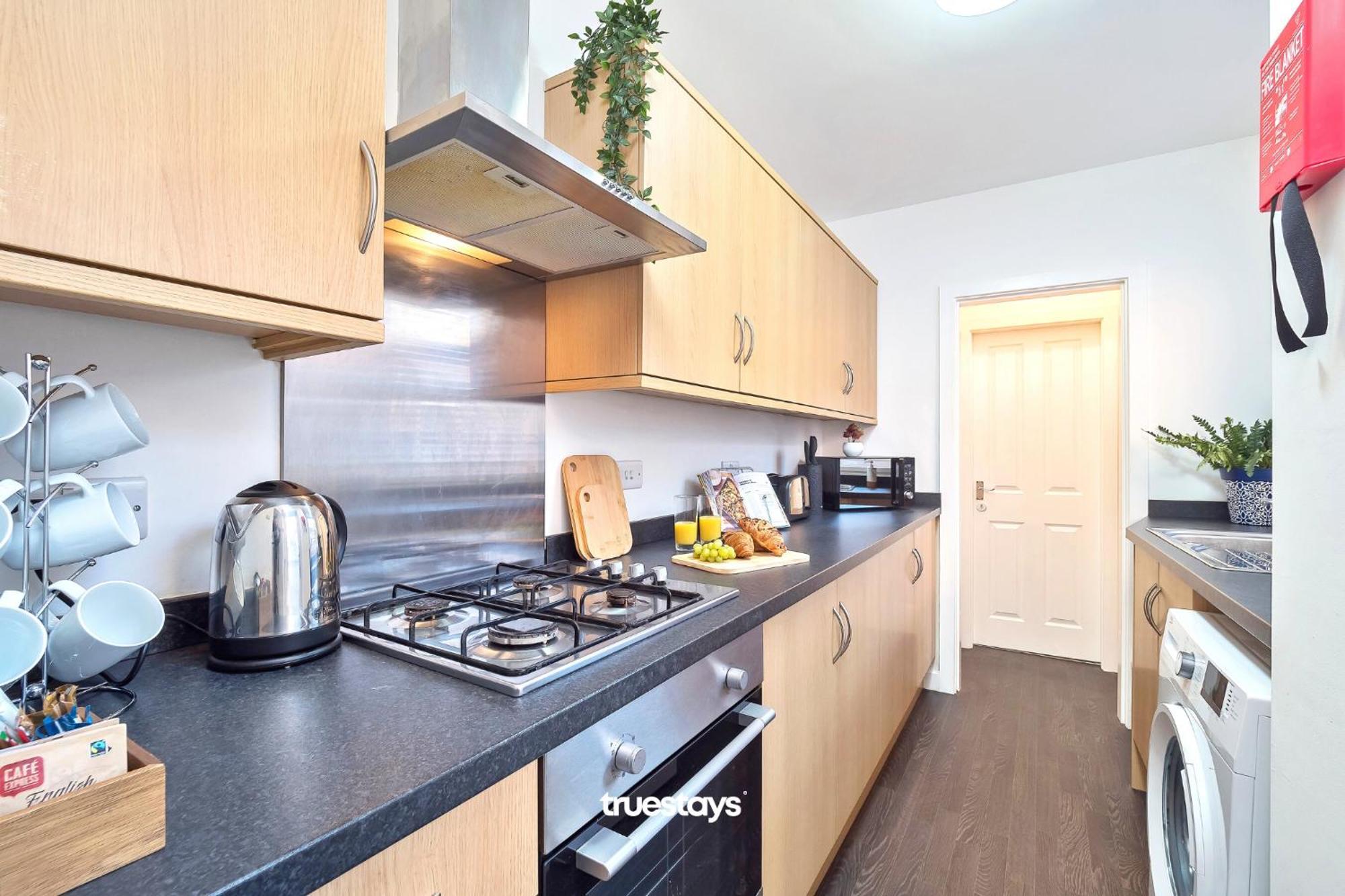 Nursery House By Truestays - 3 Bedroom House In Stoke-On-Trent Екстер'єр фото