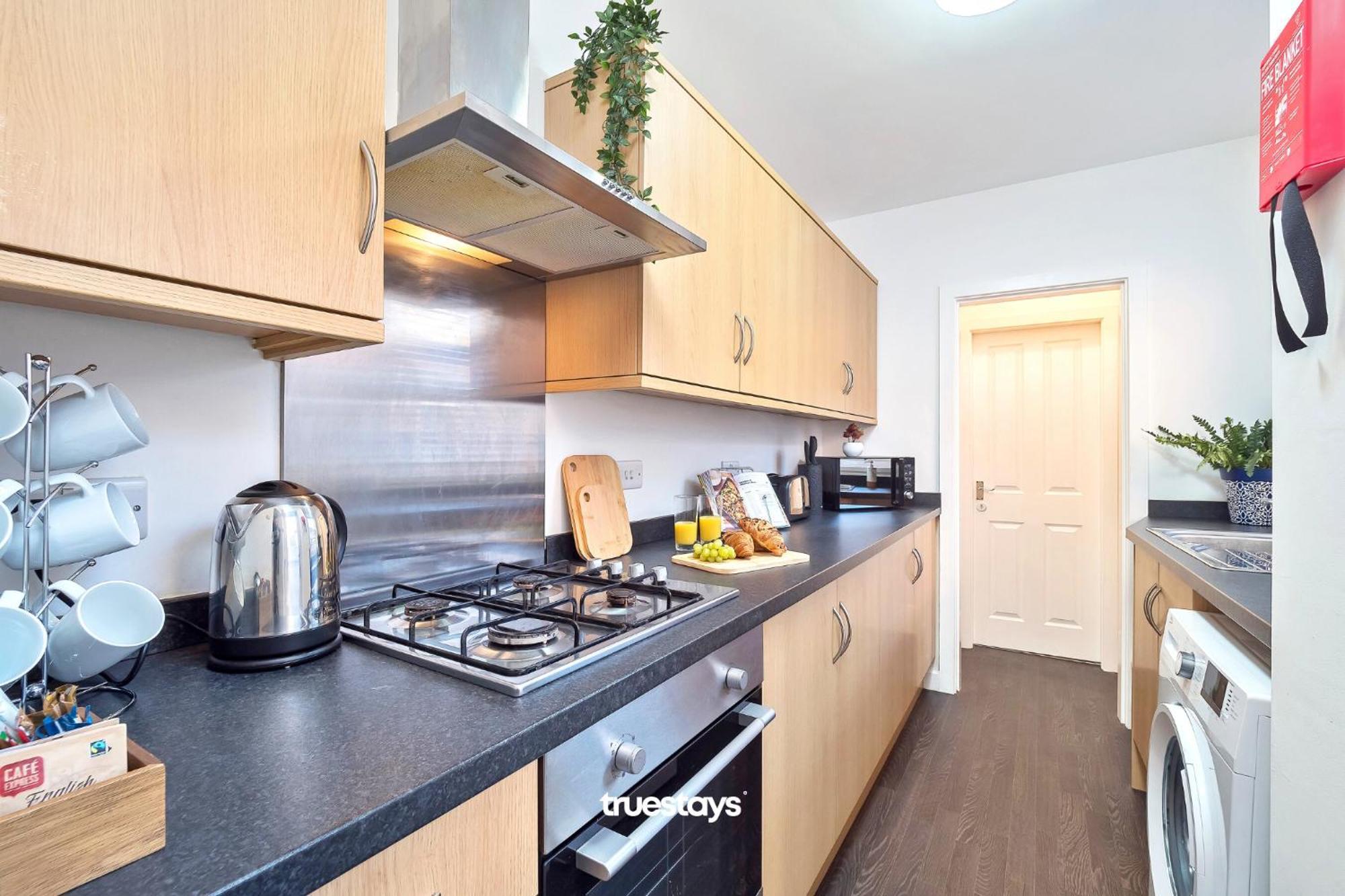 Nursery House By Truestays - 3 Bedroom House In Stoke-On-Trent Екстер'єр фото